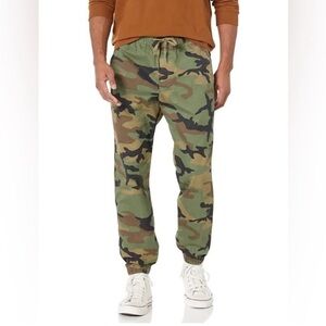 GAP Men’s Essential Camo Jogger Size M